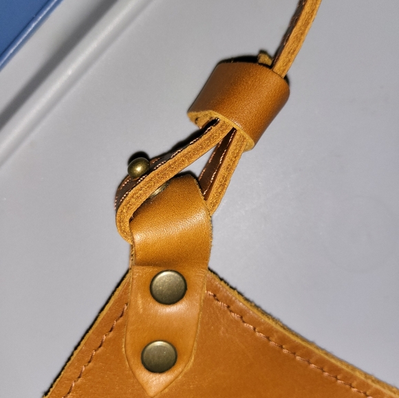 Portland Leather Kangaroo in Honey - Large - Picture 16 of 16